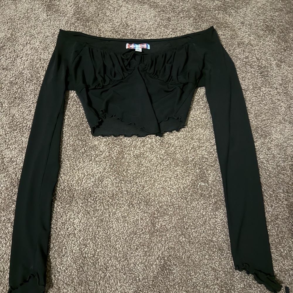 Black Long Sleeve Crop Top